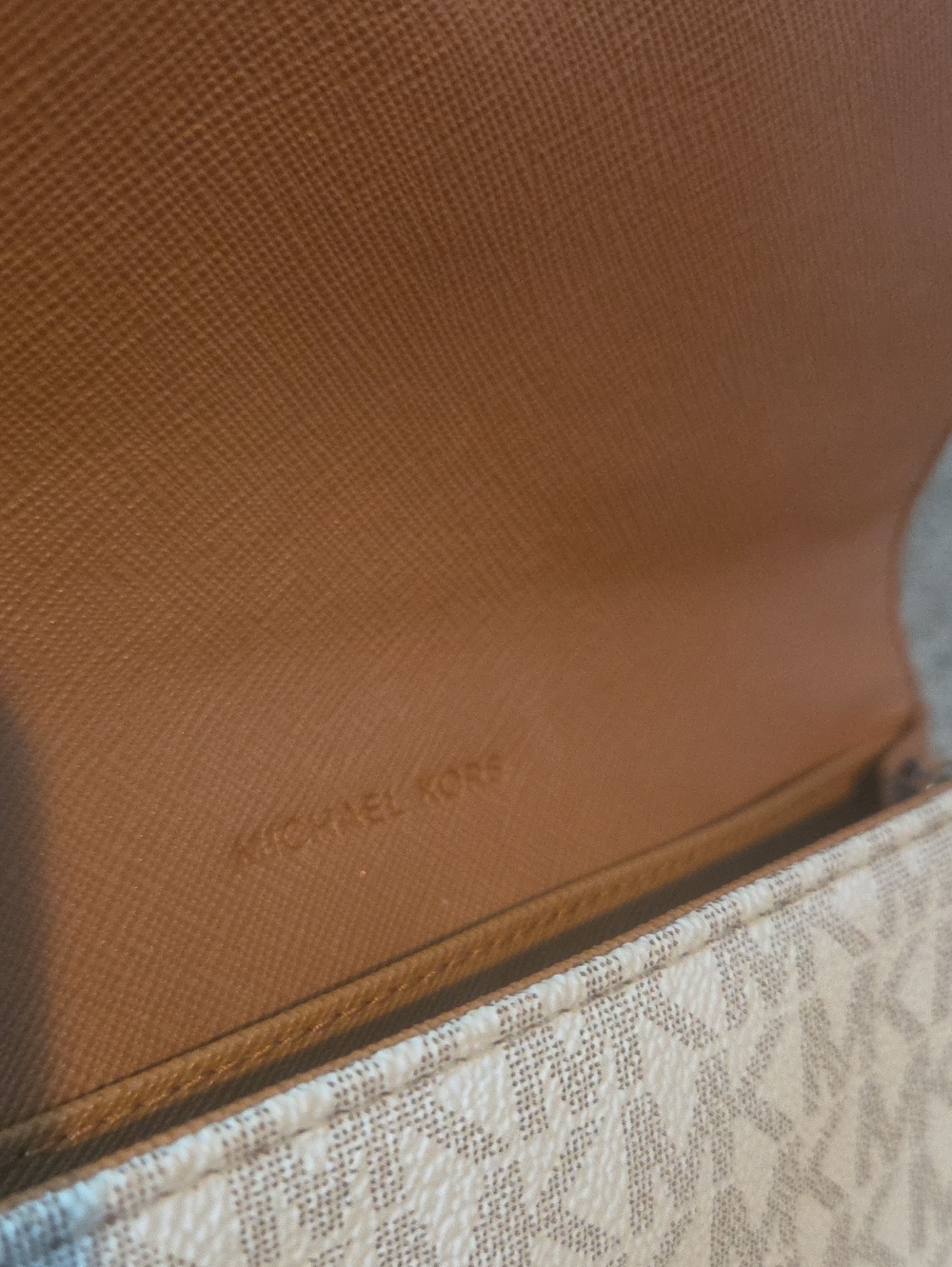 Michael Kors Cream/White MK Continental Wallet with Gold Logo - Picture 12 of 14